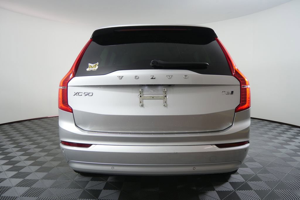 Used 2022 Volvo XC90 T6 Momentum w/ Advanced Package image 4