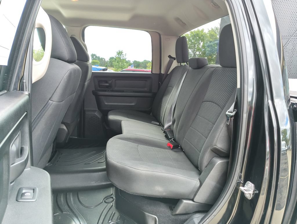 Used 2019 RAM 1500 Express w/ Wheel & Sound Group AWD/4WD image 8