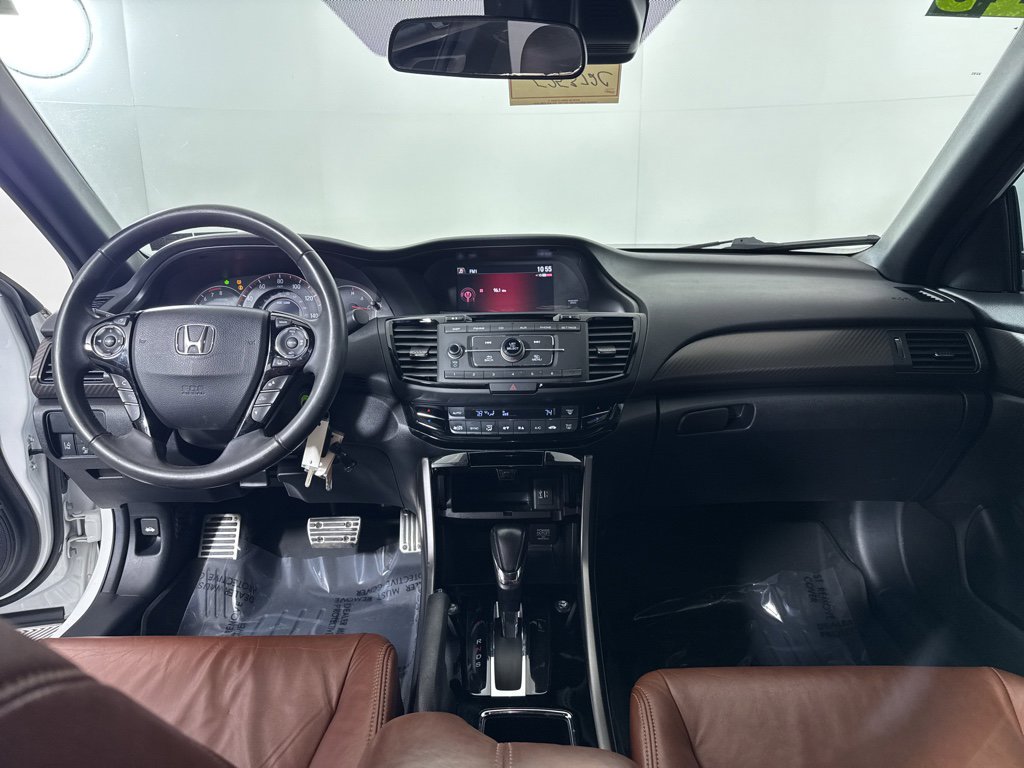 Used 2016 Honda Accord Sport image 4