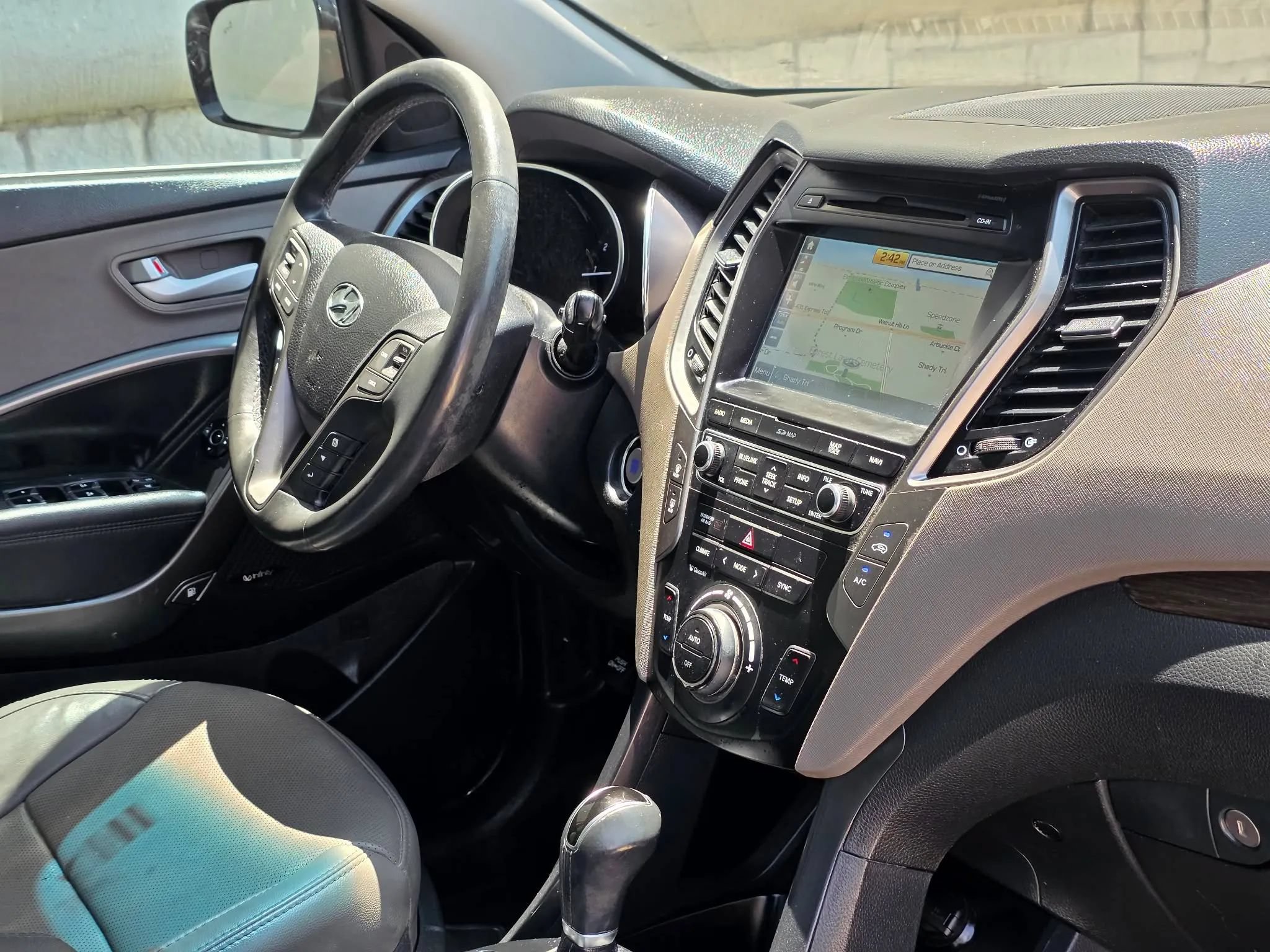 Used 2017 Hyundai Santa Fe Sport FWD image 18