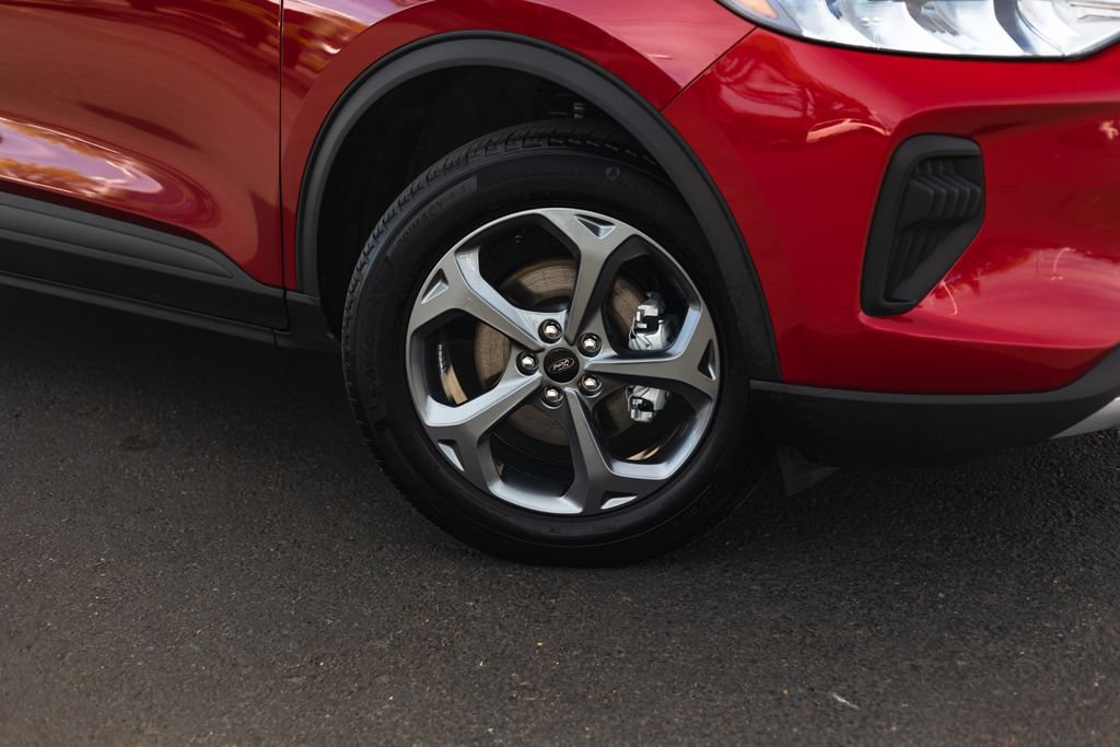 Used 2025 Ford Escape ST-Line AWD/4WD image 4
