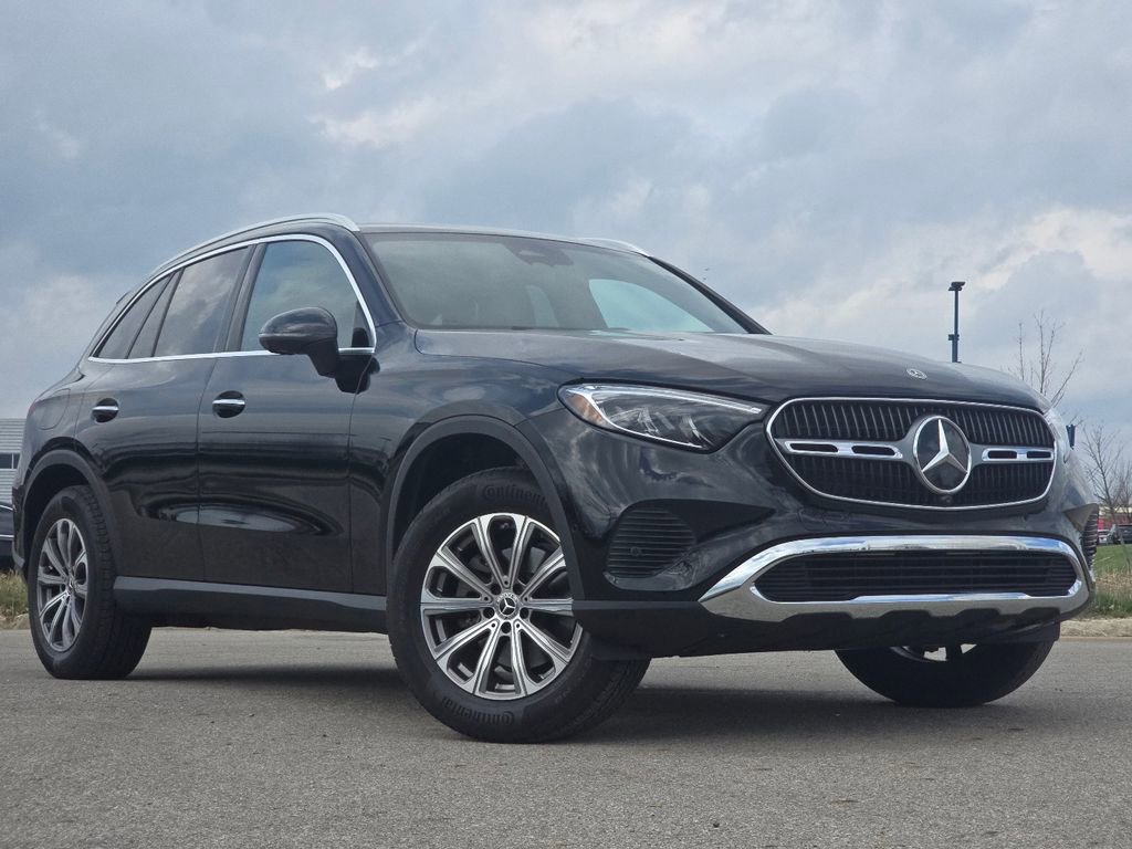 Certified 2026 Mercedes-Benz GLC 300 4MATIC image 1