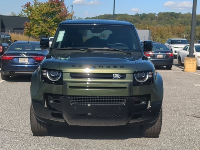 New 2026 Land Rover Defender 110 X-Dynamic SE AWD/4WD image 2