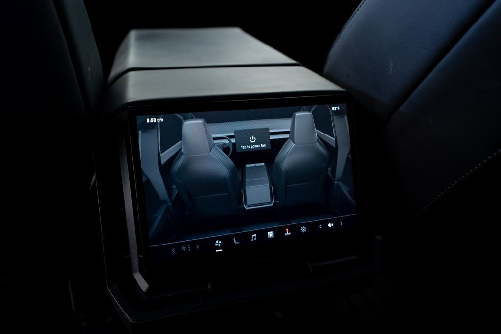 Used 2024 Tesla Cybertruck AWD Crew Cab image 34