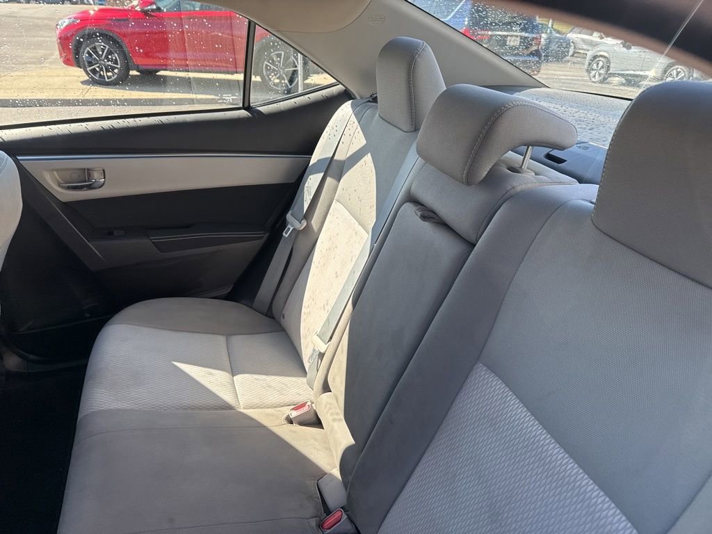 Used 2015 Toyota Corolla LE image 19