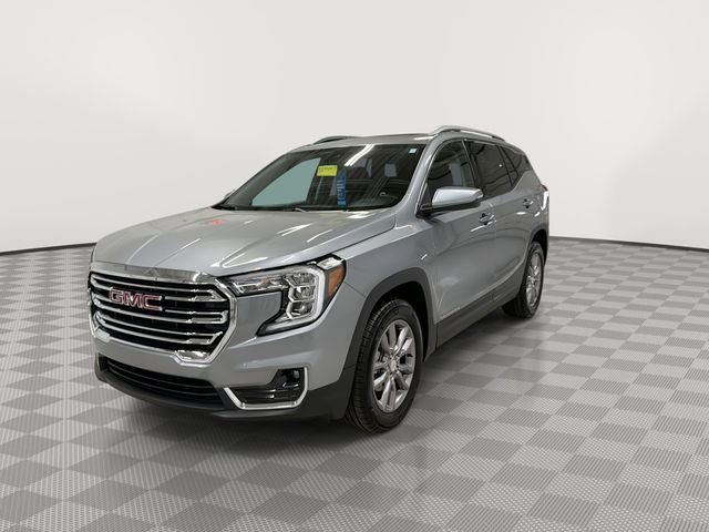 Certified 2024 GMC Terrain SLT w/ Infotainment Package II image 4