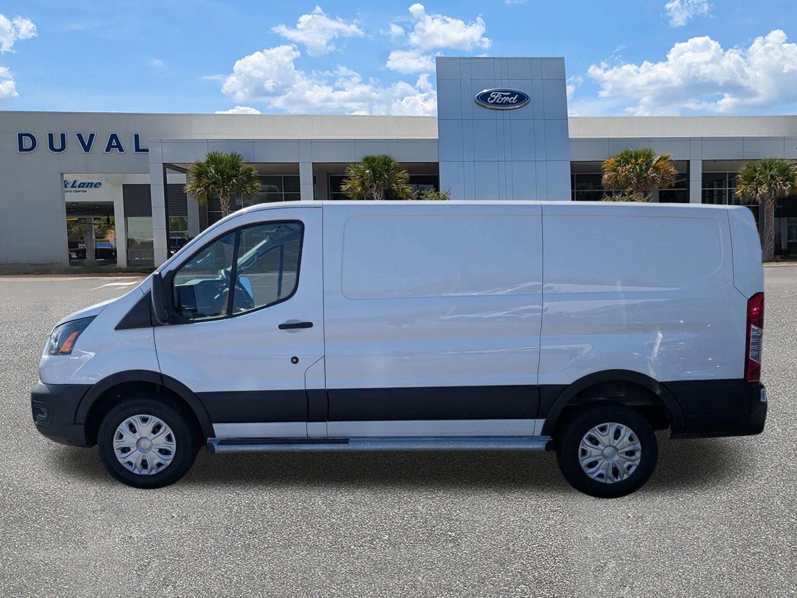 Used 2024 Ford Transit 250 BASE w/ Exterior Upgrade Package image 7