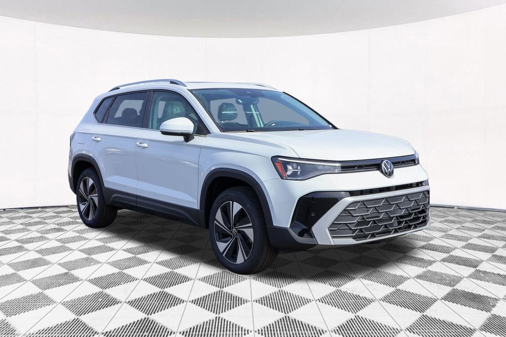 New 2025 Volkswagen Taos SE image 10