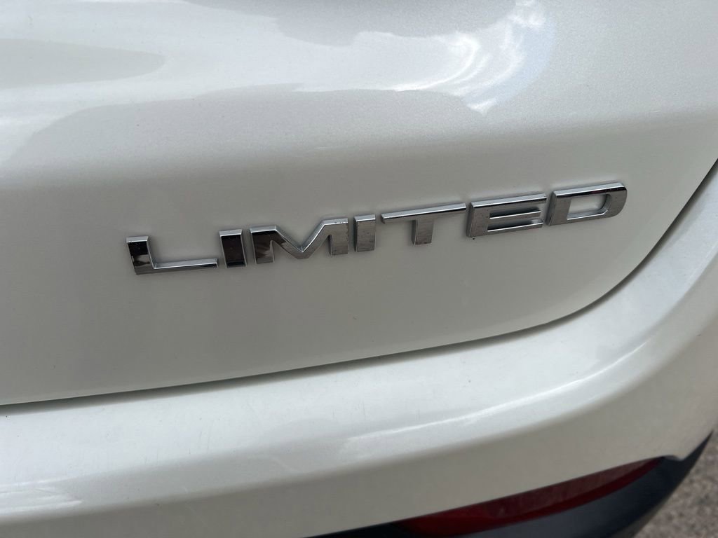 Used 2021 Jeep Compass Limited image 32