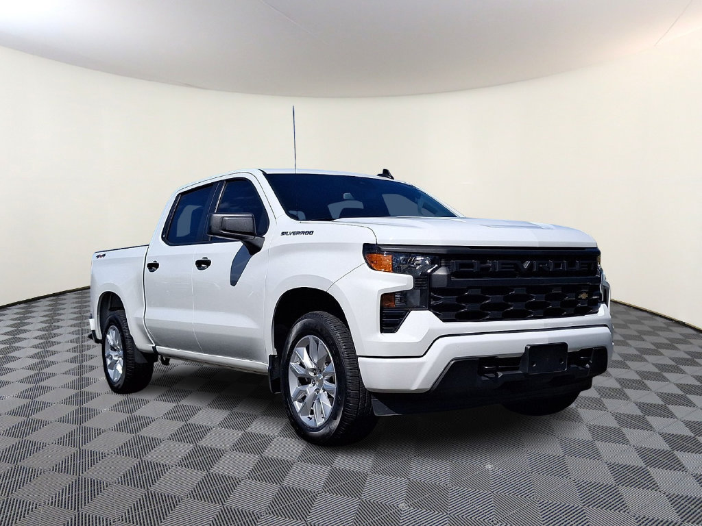 Used 2022 Chevrolet Silverado 1500 Custom AWD/4WD image 1
