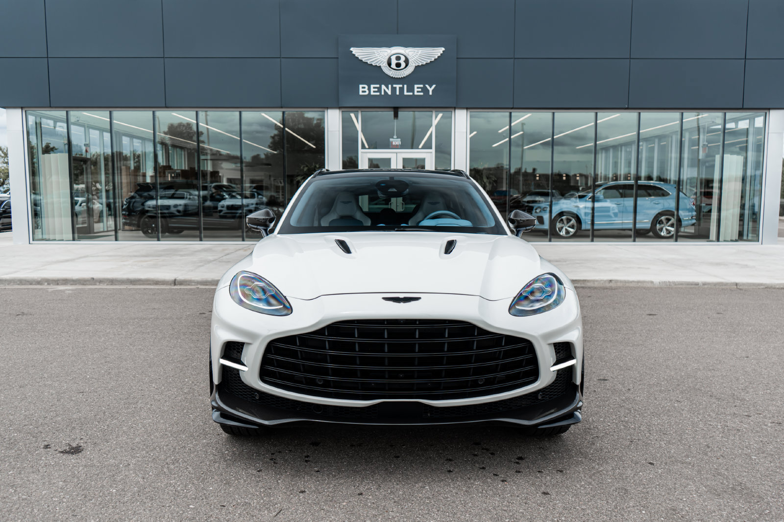 Used 2023 Aston Martin DBX 707 AWD/4WD image 19