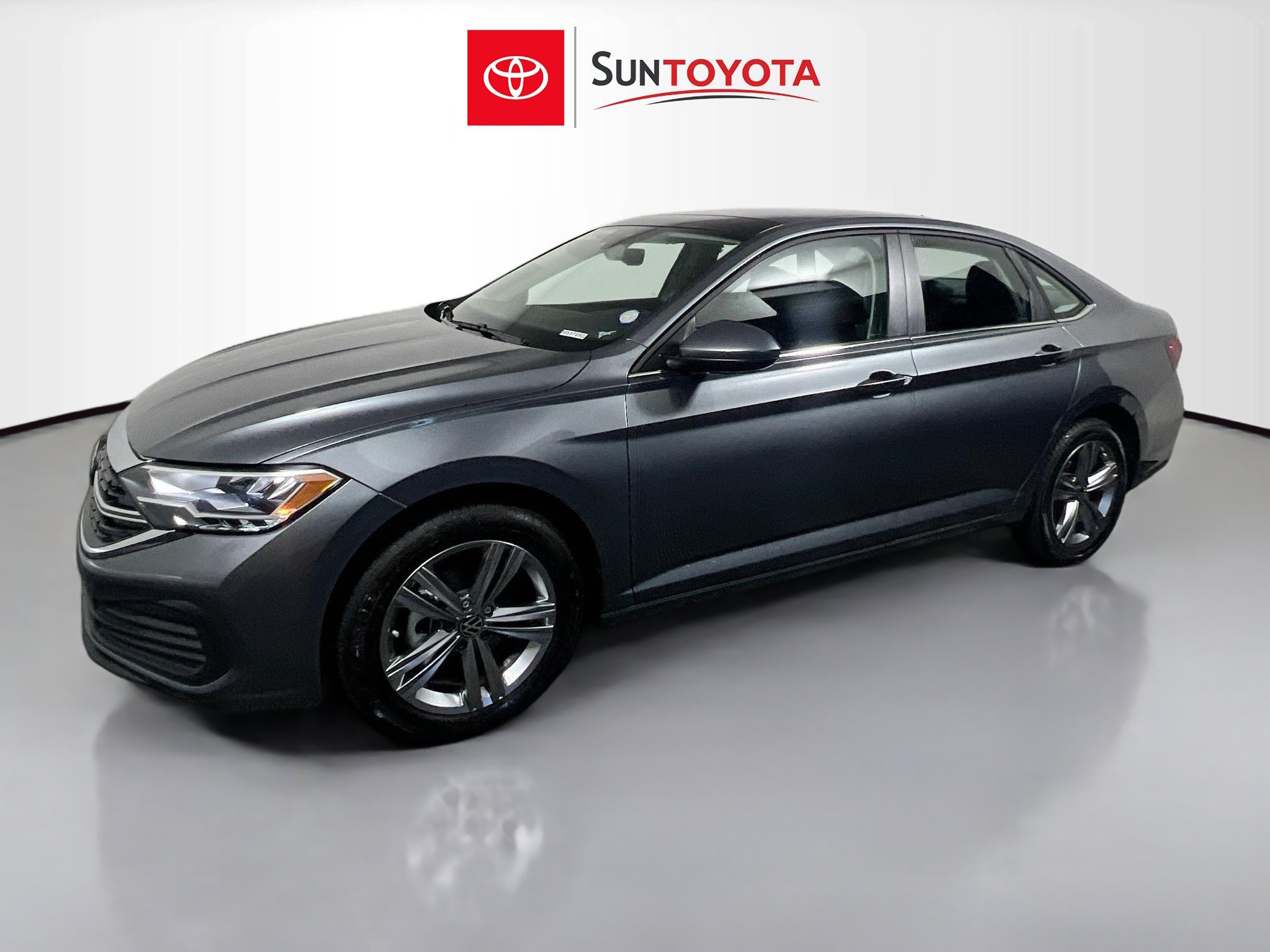 Used 2023 Volkswagen Jetta SE FWD image 9