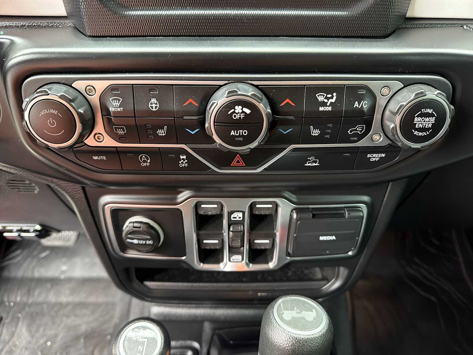 Used 2021 Jeep Wrangler Unlimited Sport AWD/4WD image 17