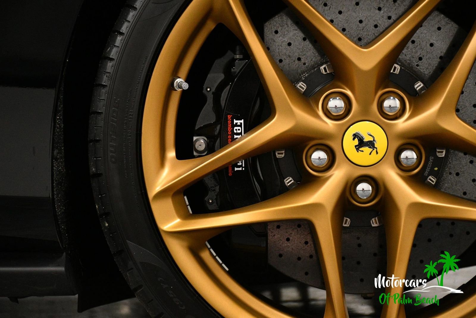 Used 2024 Ferrari Roma Spider RWD image 31