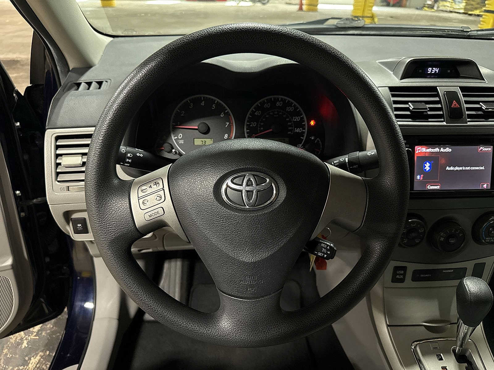 Used 2013 Toyota Corolla LE FWD image 18