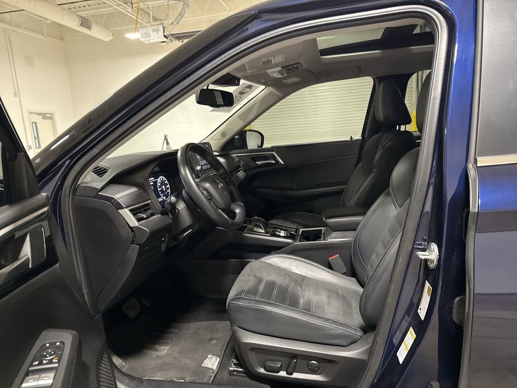 Used 2024 Mitsubishi Outlander SE FWD image 21