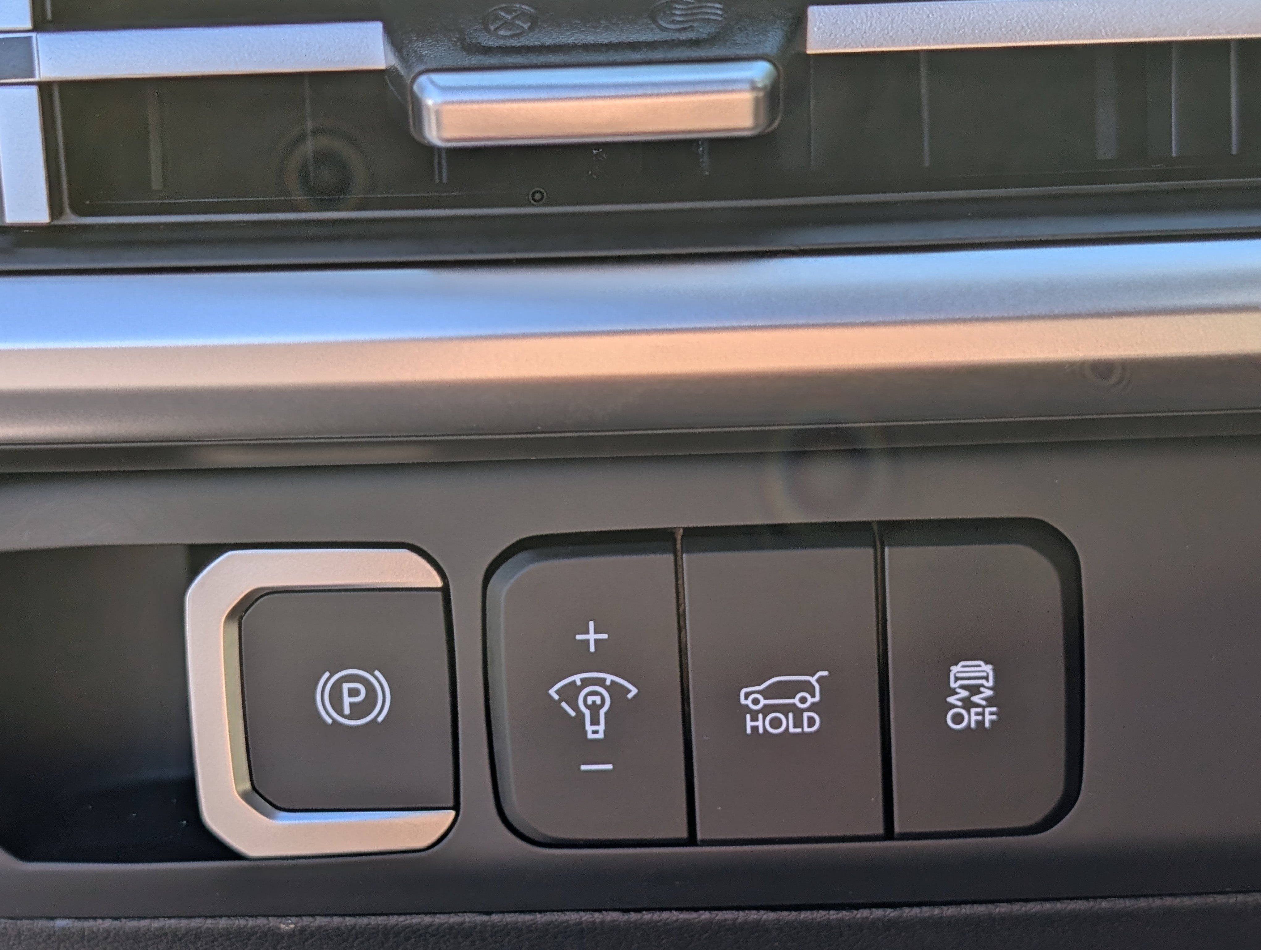 Used 2025 Hyundai Santa Fe SEL FWD image 21