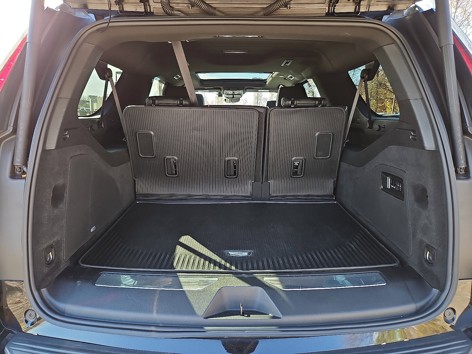 Certified 2022 Cadillac Escalade ESV Sport image 29