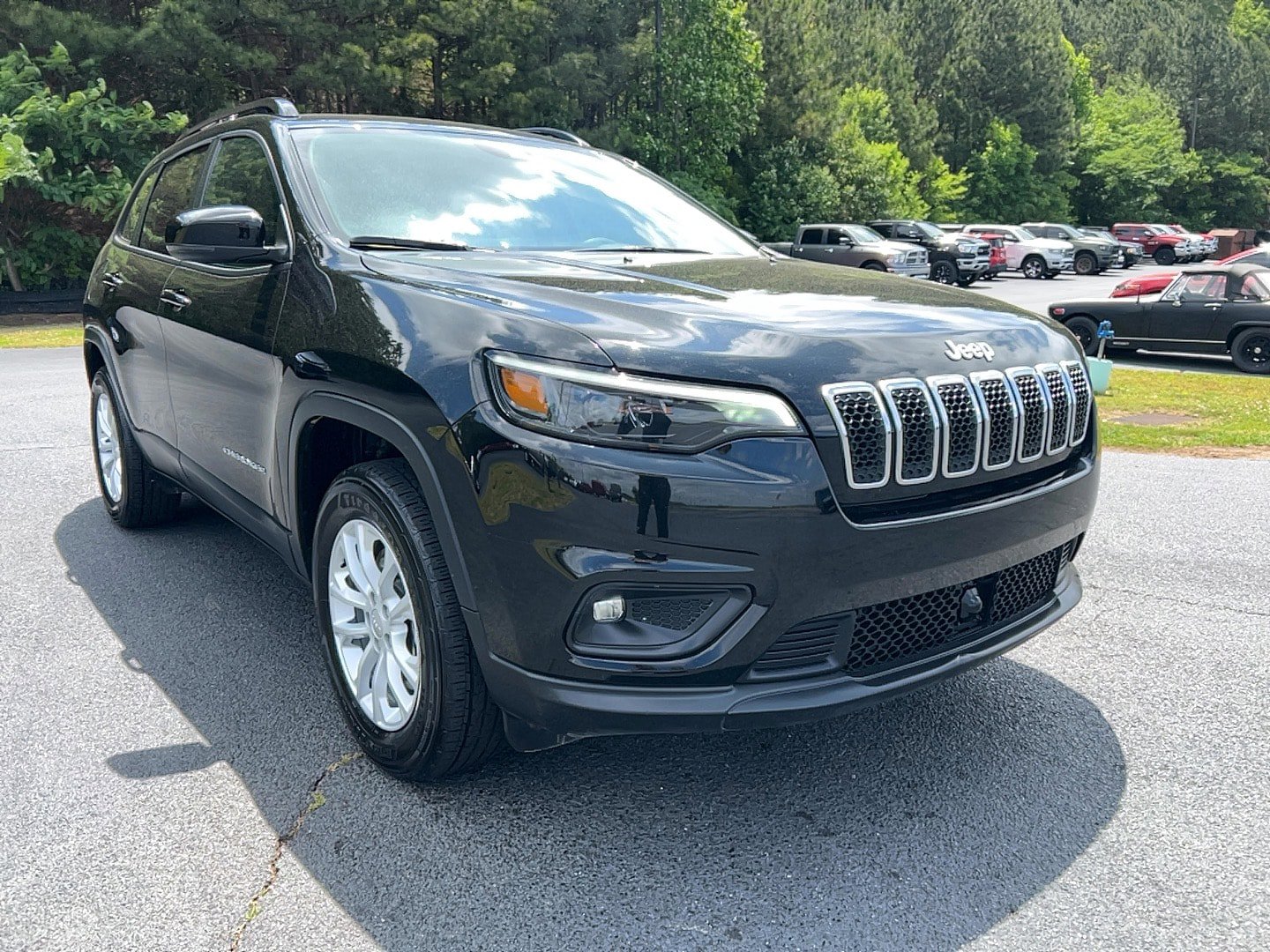 Used 2022 Jeep Cherokee Latitude Lux AWD/4WD image 3