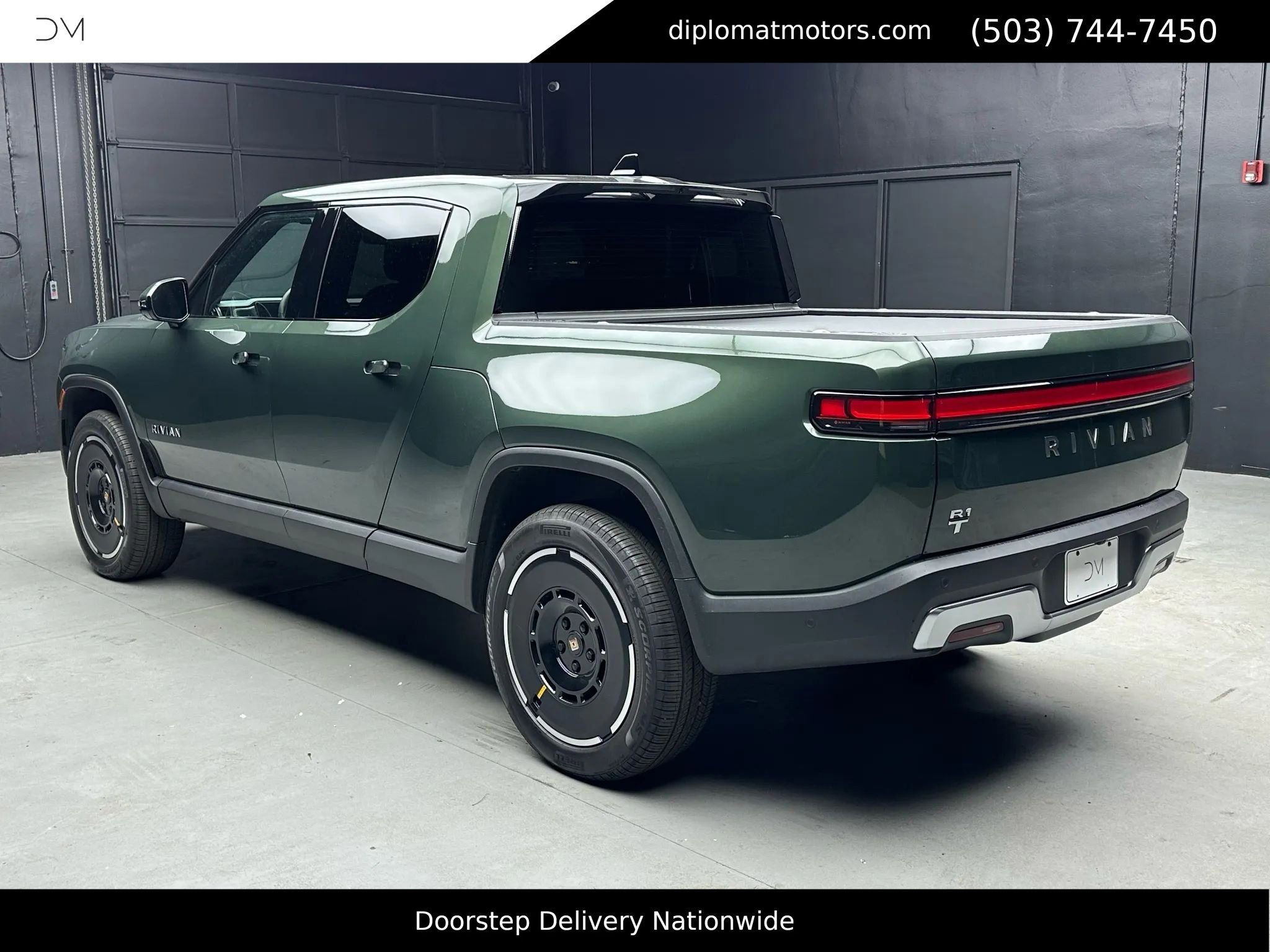Used 2025 Rivian R1T Adventure image 4
