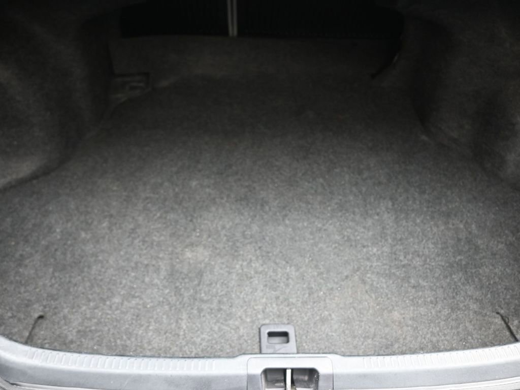 Used 2016 Toyota Camry SE FWD image 11