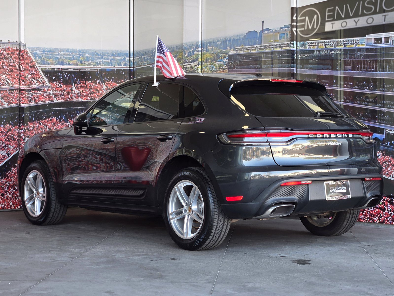 Used 2022 Porsche Macan AWD/4WD image 6