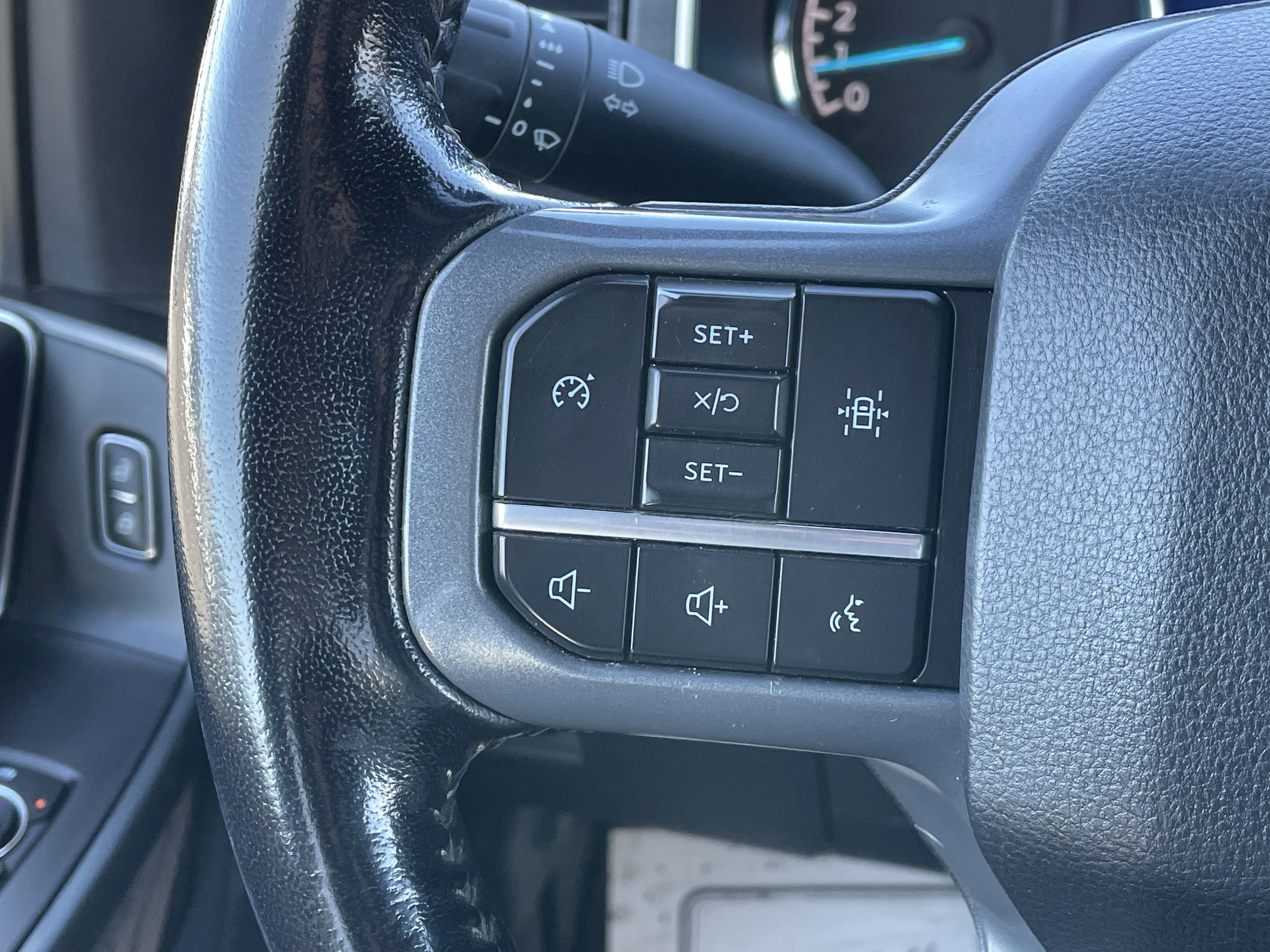 Used 2022 Ford F150 XLT w/ Equipment Group 302A High image 18