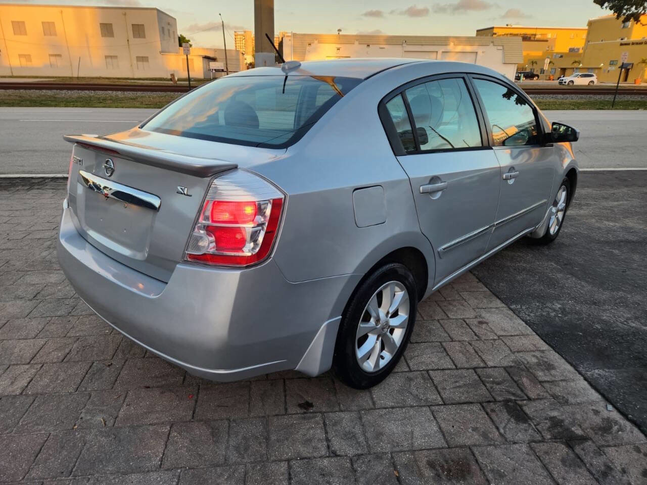Used 2012 Nissan Sentra 2.0 SL w/ Special Value Pkg image 9