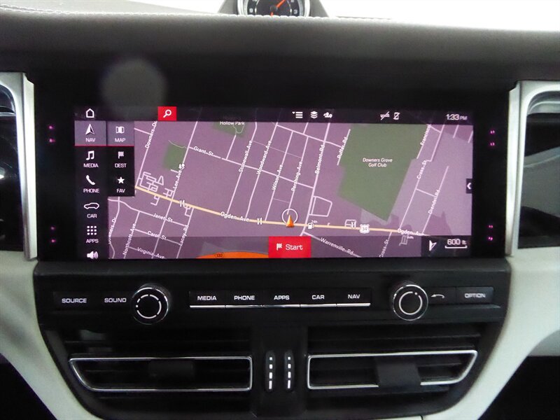 Used 2021 Porsche Macan S AWD/4WD image 16