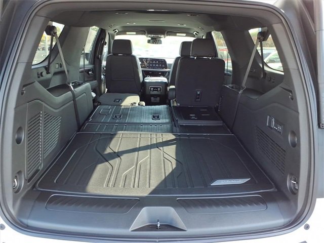 New 2026 Chevrolet Suburban LT w/ Comfort Package image 4