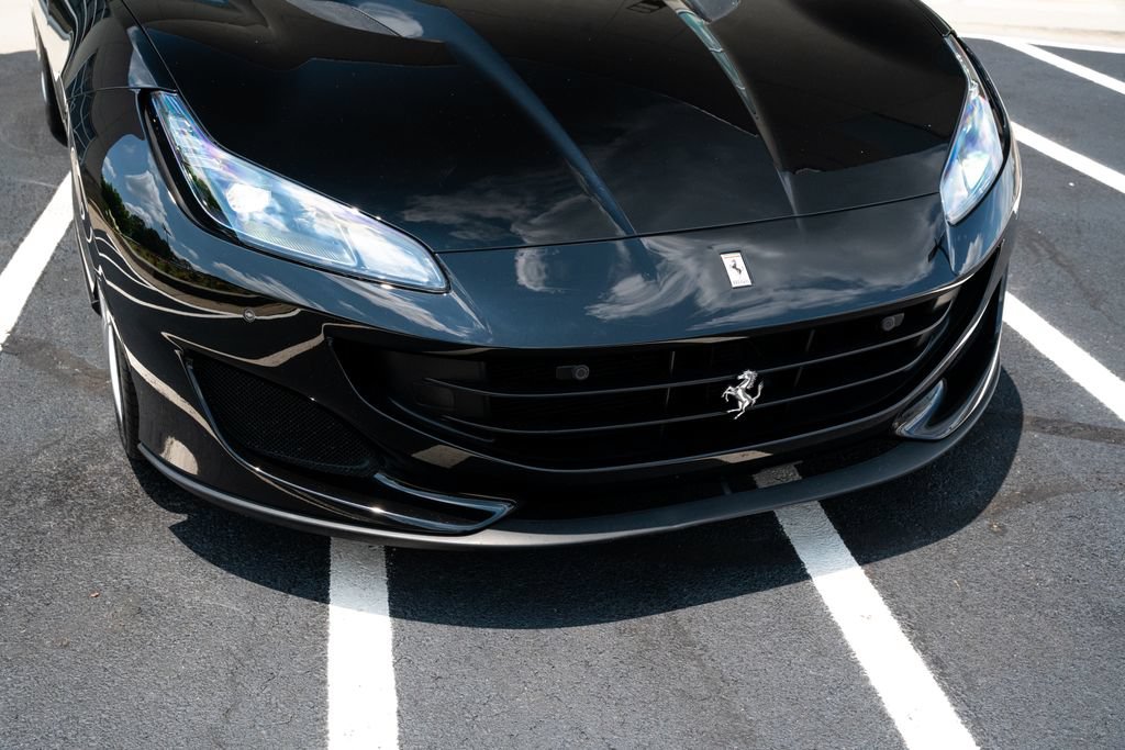 Used 2019 Ferrari Portofino RWD image 5