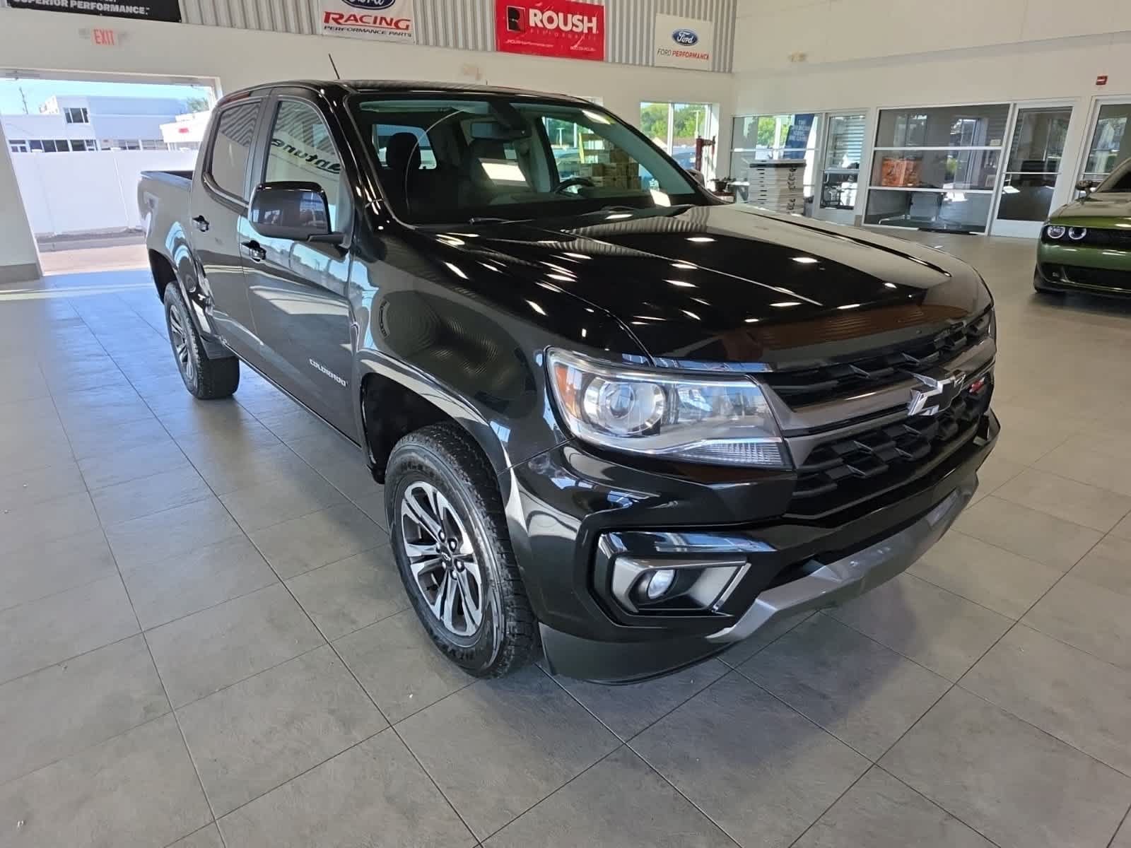 Used 2022 Chevrolet Colorado Z71 AWD/4WD image 5