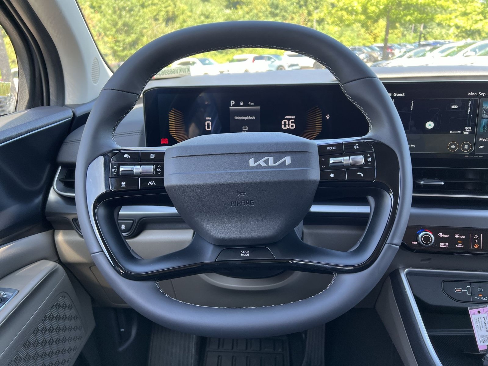New 2027 Kia Carnival FWD image 24