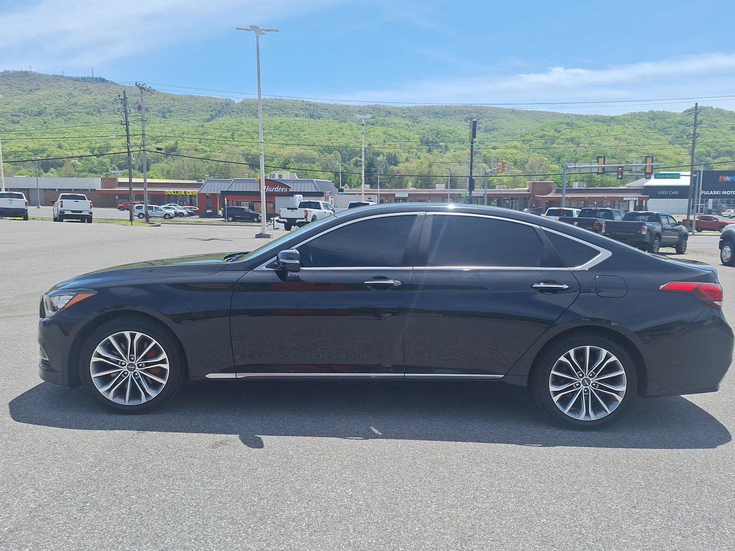 Used 2017 Genesis G80 3.8 RWD image 6