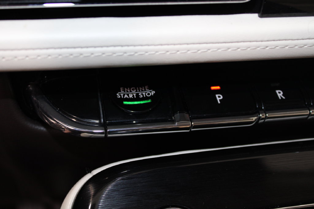 Used 2023 Lincoln Nautilus Black Label w/ Class II Trailer Tow Package AWD/4WD image 40