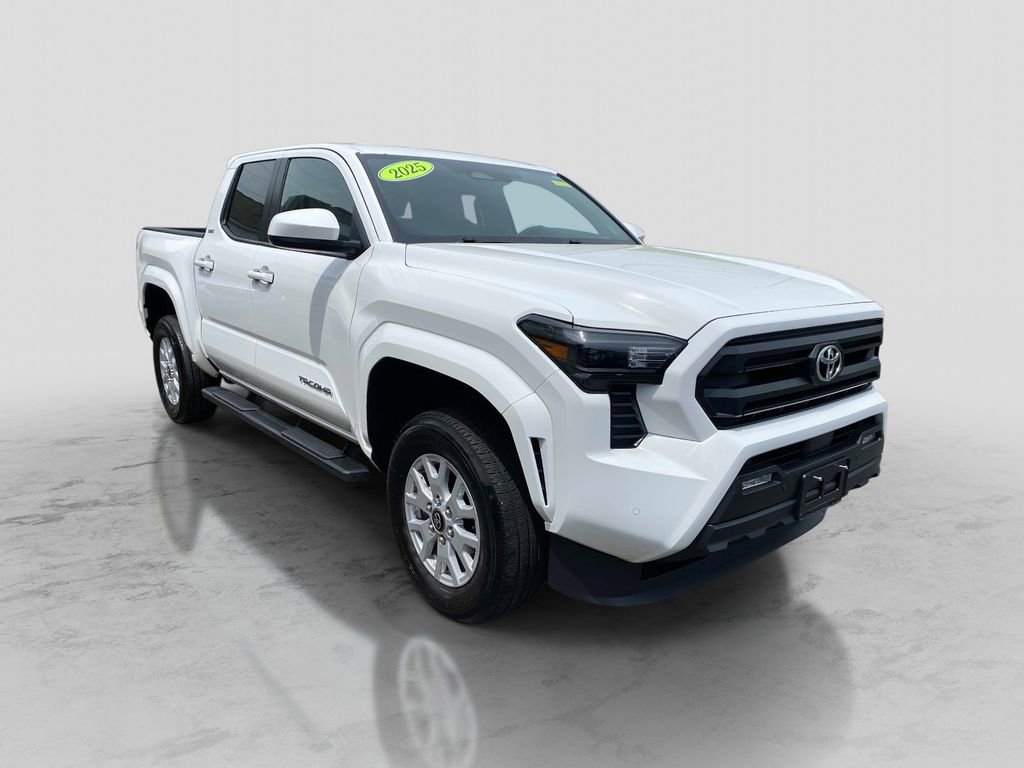 Used 2025 Toyota Tacoma SR5 AWD/4WD image 10