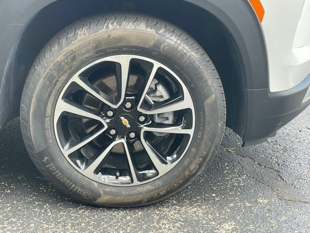 Certified 2025 Chevrolet TrailBlazer LT AWD/4WD image 9