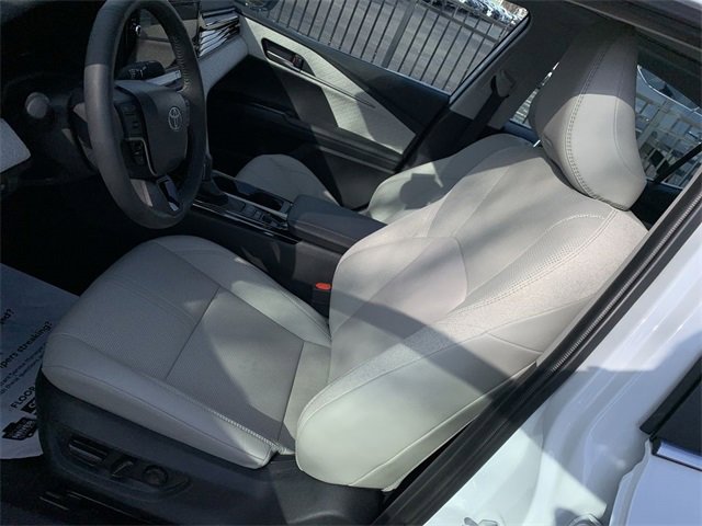 Used 2025 Toyota Camry XLE image 18