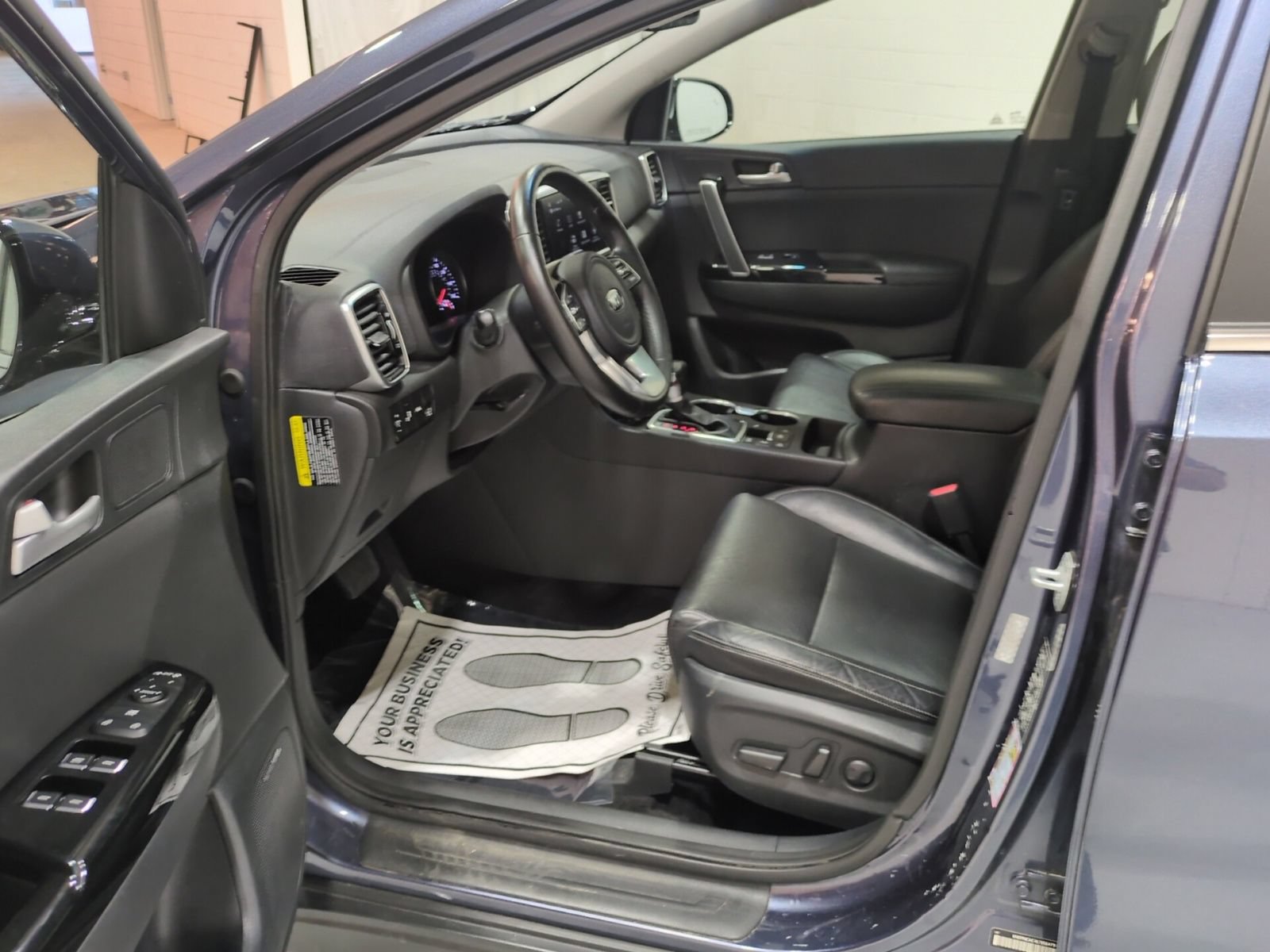 Used 2020 Kia Sportage EX w/ EX Technology Package AWD/4WD image 16