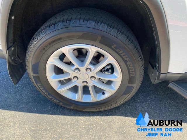 Used 2022 Jeep Grand Cherokee Laredo E AWD/4WD image 10