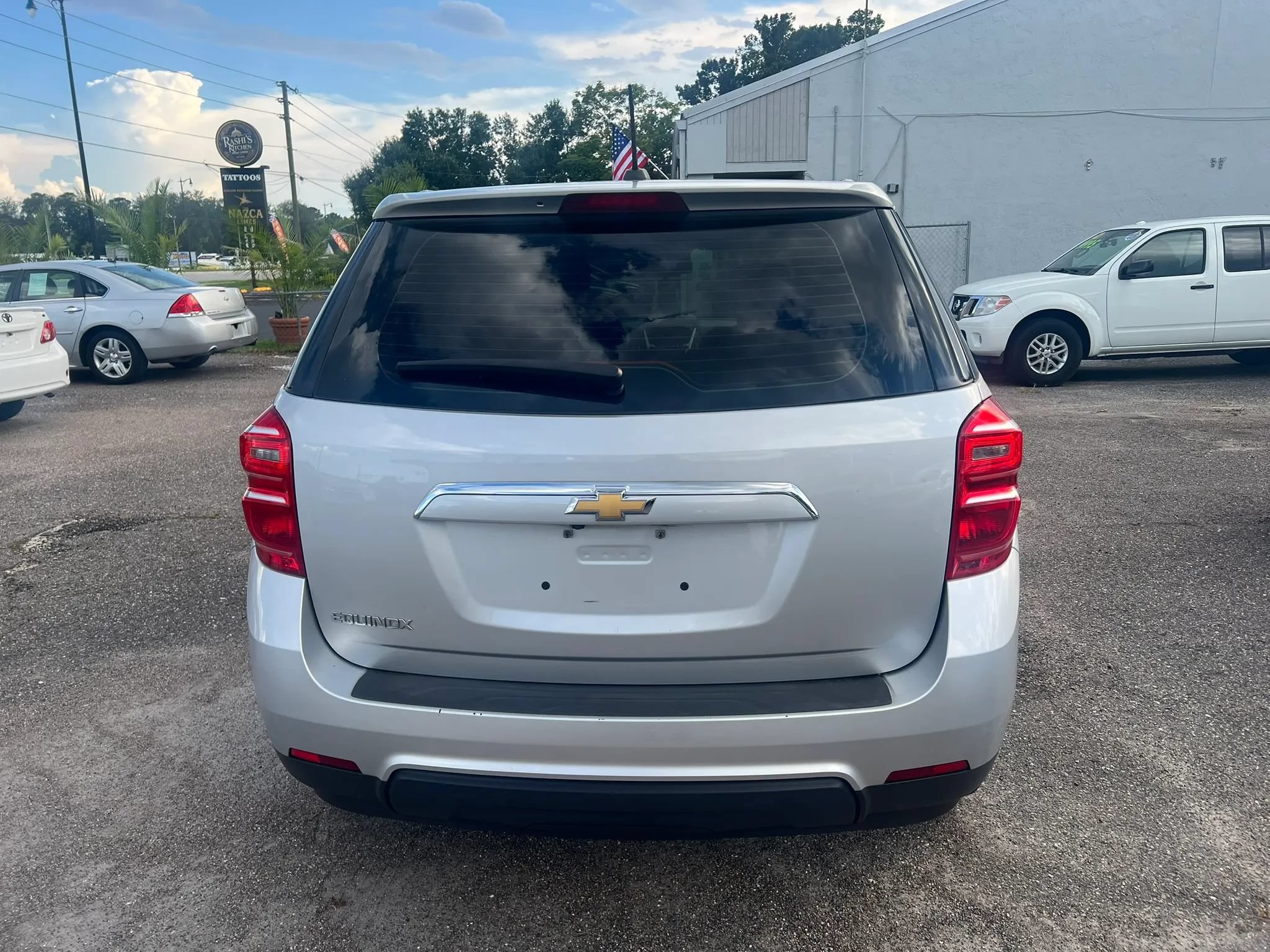 Used 2017 Chevrolet Equinox LS FWD image 4