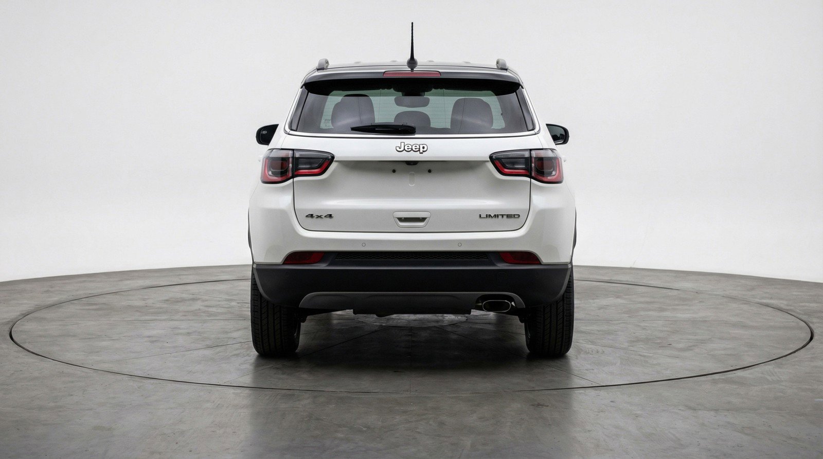 Used 2025 Jeep Compass Trailhawk image 7