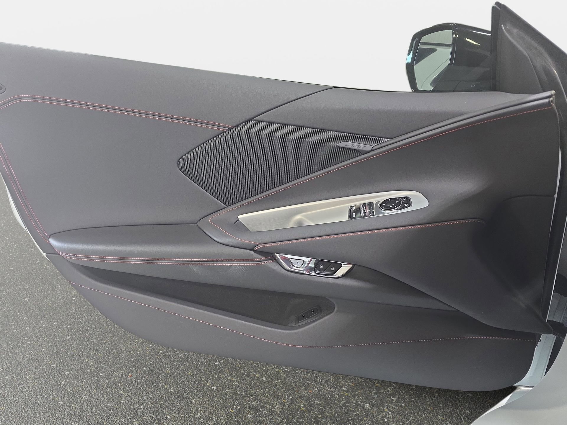 Used 2025 Chevrolet Corvette Stingray Coupe w/ 1LT RWD image 24