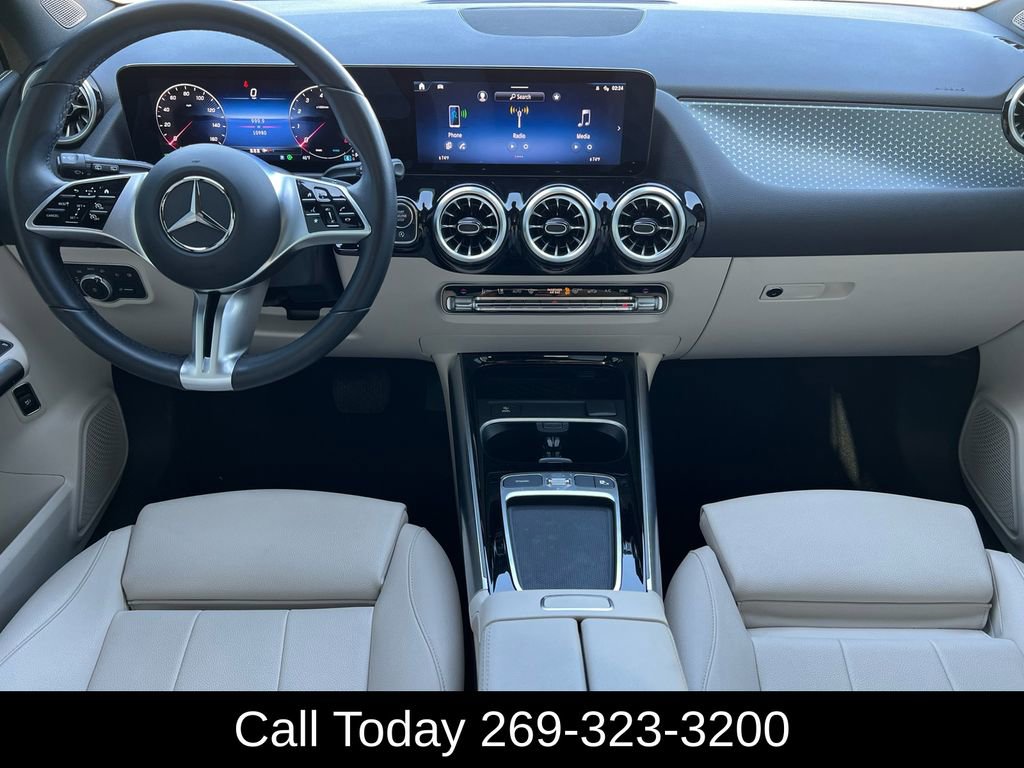 Used 2025 Mercedes-Benz GLA 250 4MATIC image 2