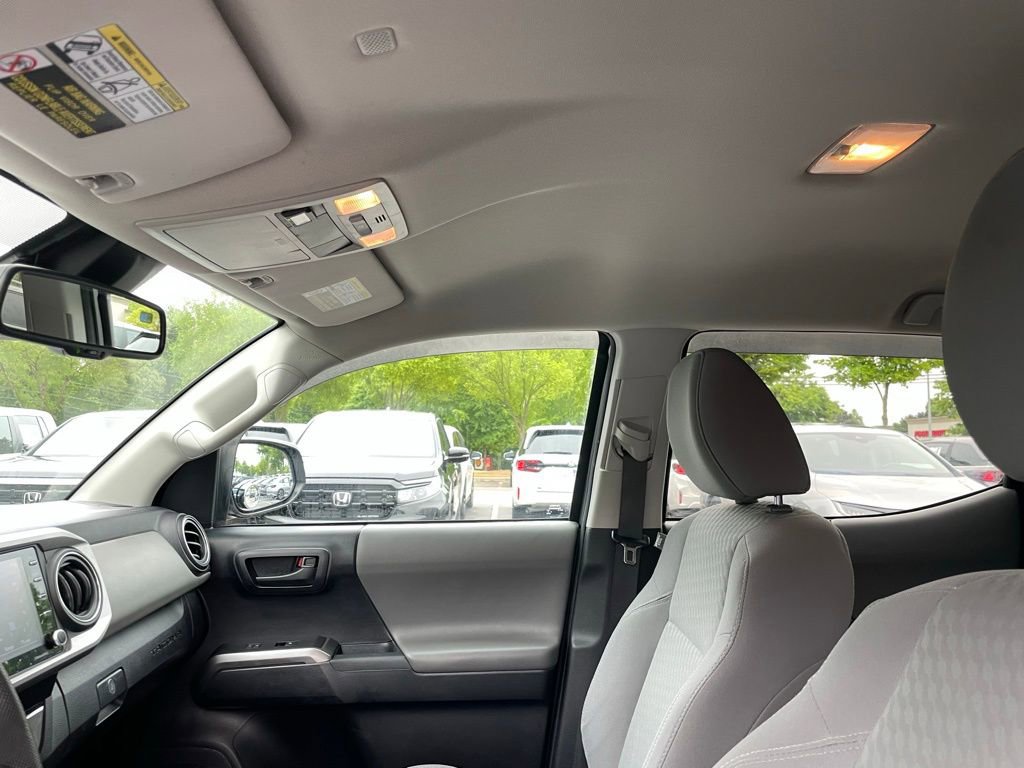 Used 2020 Toyota Tacoma SR5 RWD image 27
