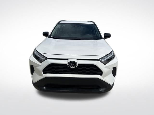 Used 2025 Toyota RAV4 LE AWD/4WD image 10