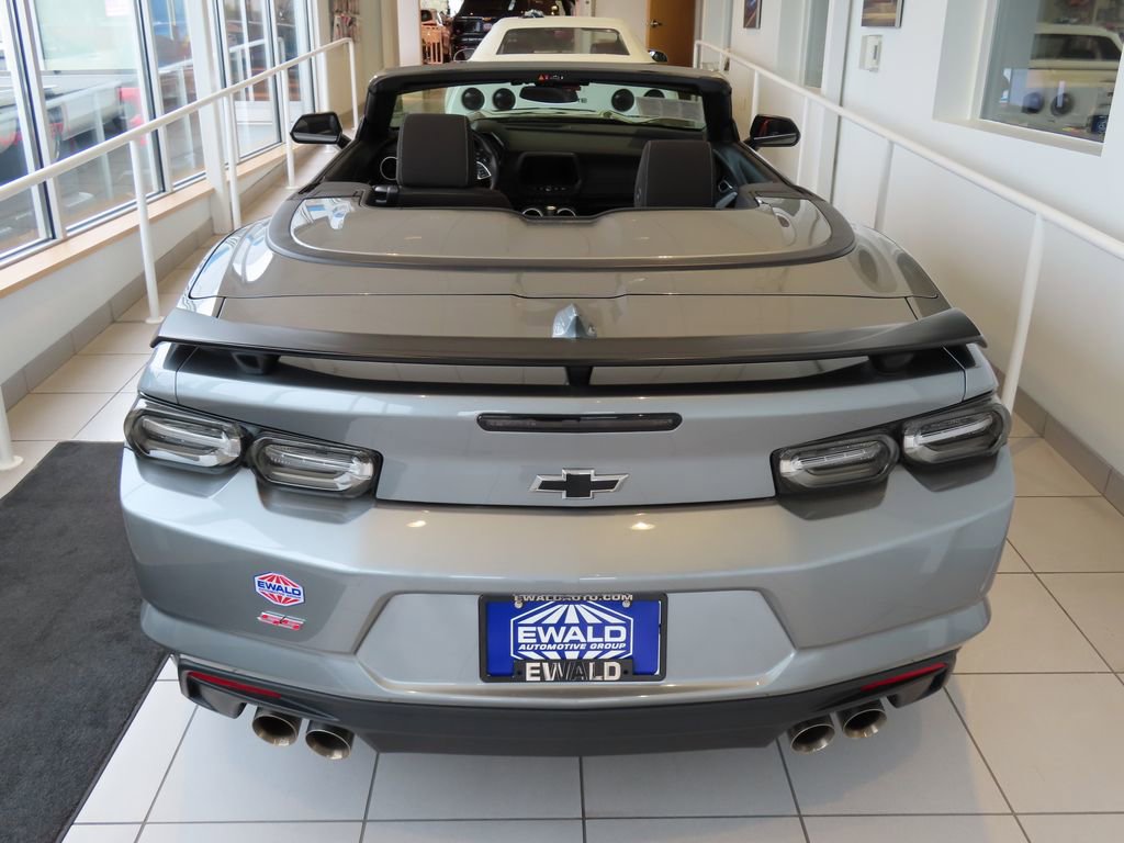 Certified 2023 Chevrolet Camaro SS RWD image 3