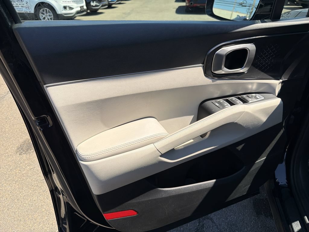Used 2021 Kia Sorento S AWD/4WD image 10