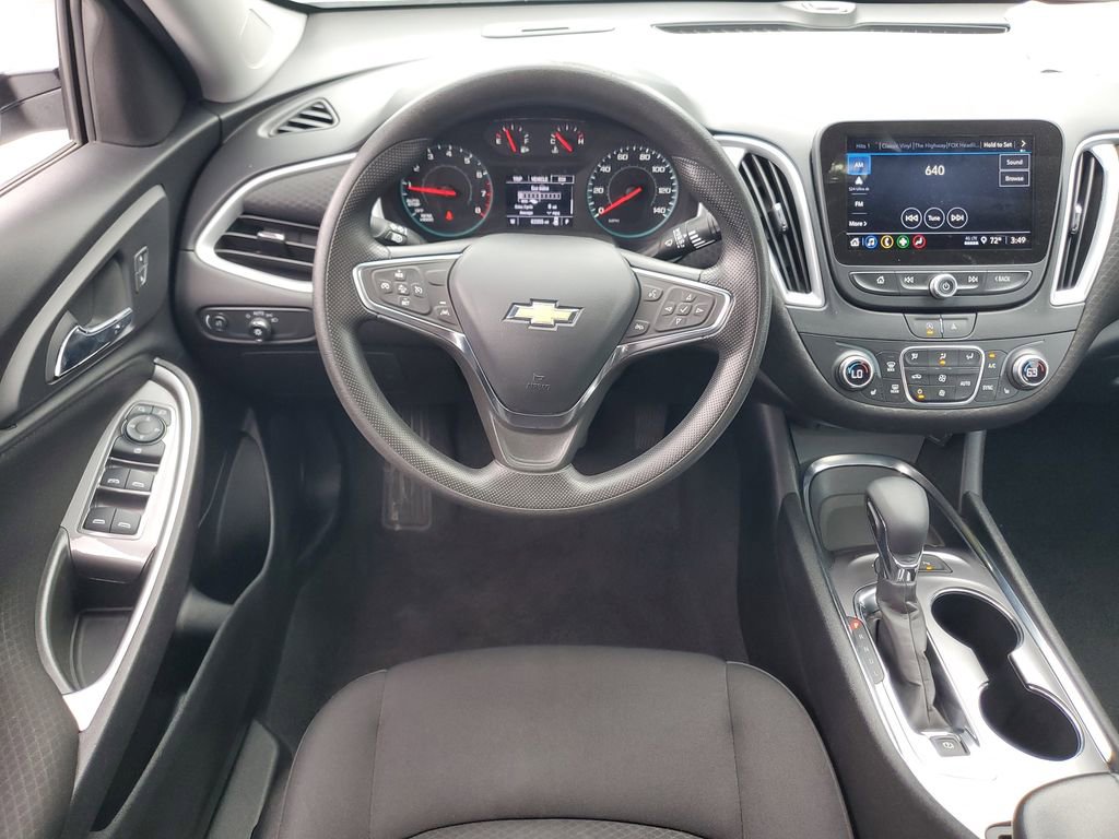 Used 2024 Chevrolet Malibu LT image 11