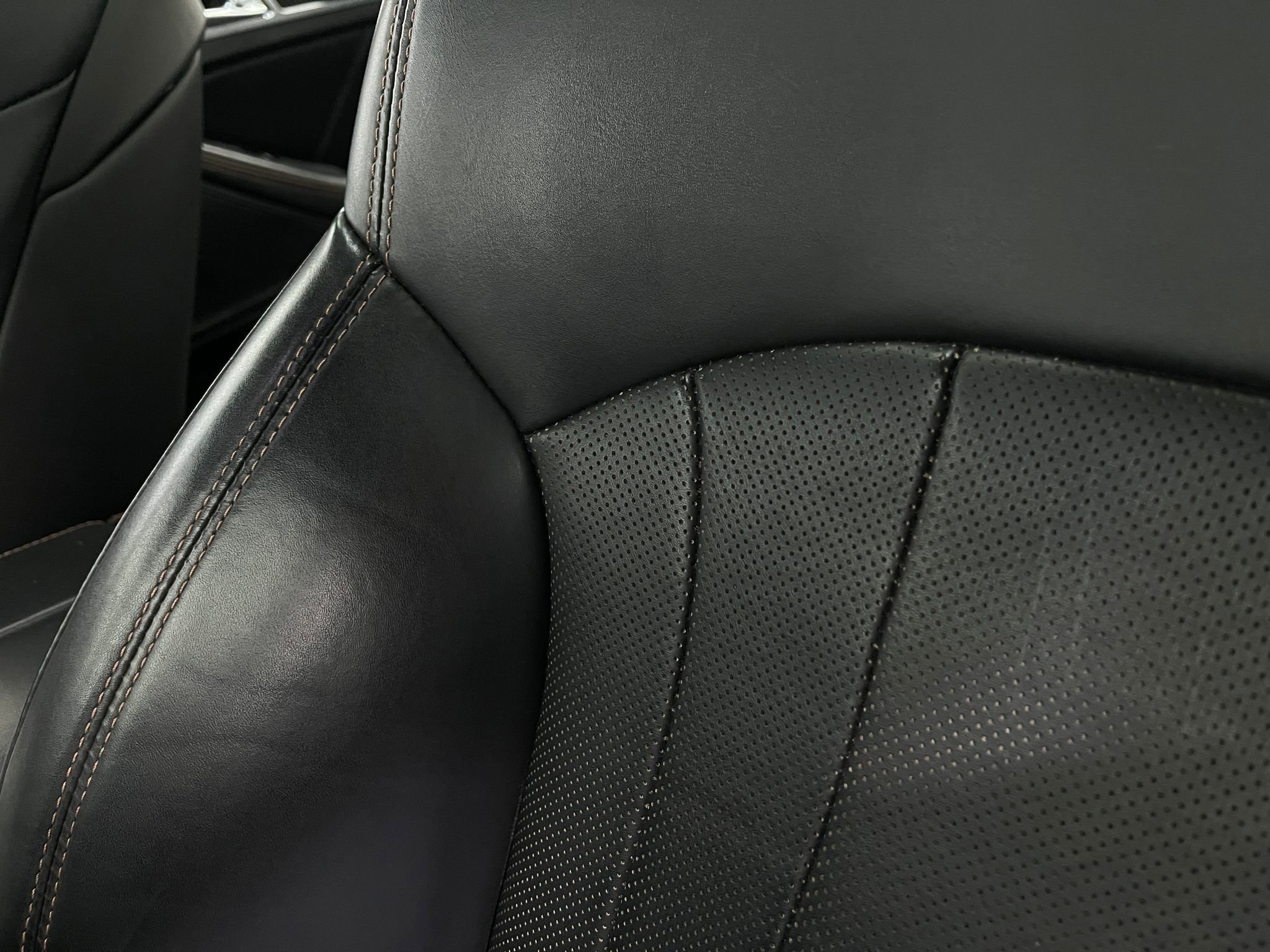 Used 2019 Genesis G80 3.3T Sport image 20